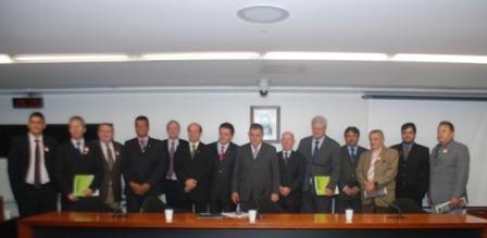 Imagem da notícia COMISSÃO DO TETO ÚNICO FOI INSTALADA NO CONGRESSO NACIONAL